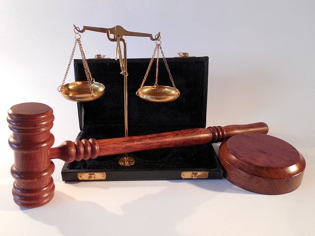 W czym może nam pomóc radca prawny? W jakich rozprawach i w jakich kompetencjach prawa wesprze nam radca prawny?