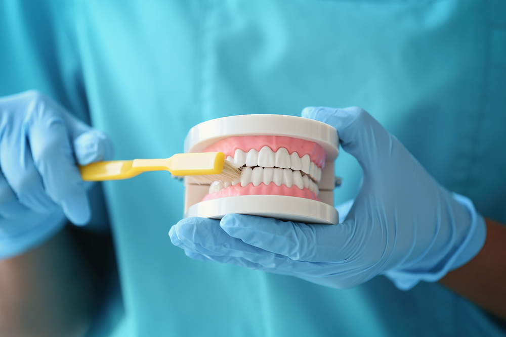 Wszechstronne leczenie dentystyczne – odkryj trasę do zdrowej i pięknego uśmiechu.